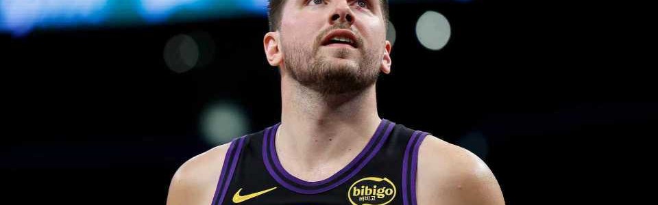 博鱼-湖人输在哪：东契奇眼睛受伤最后两攻甩锅 詹姆斯丢压哨绝杀三分